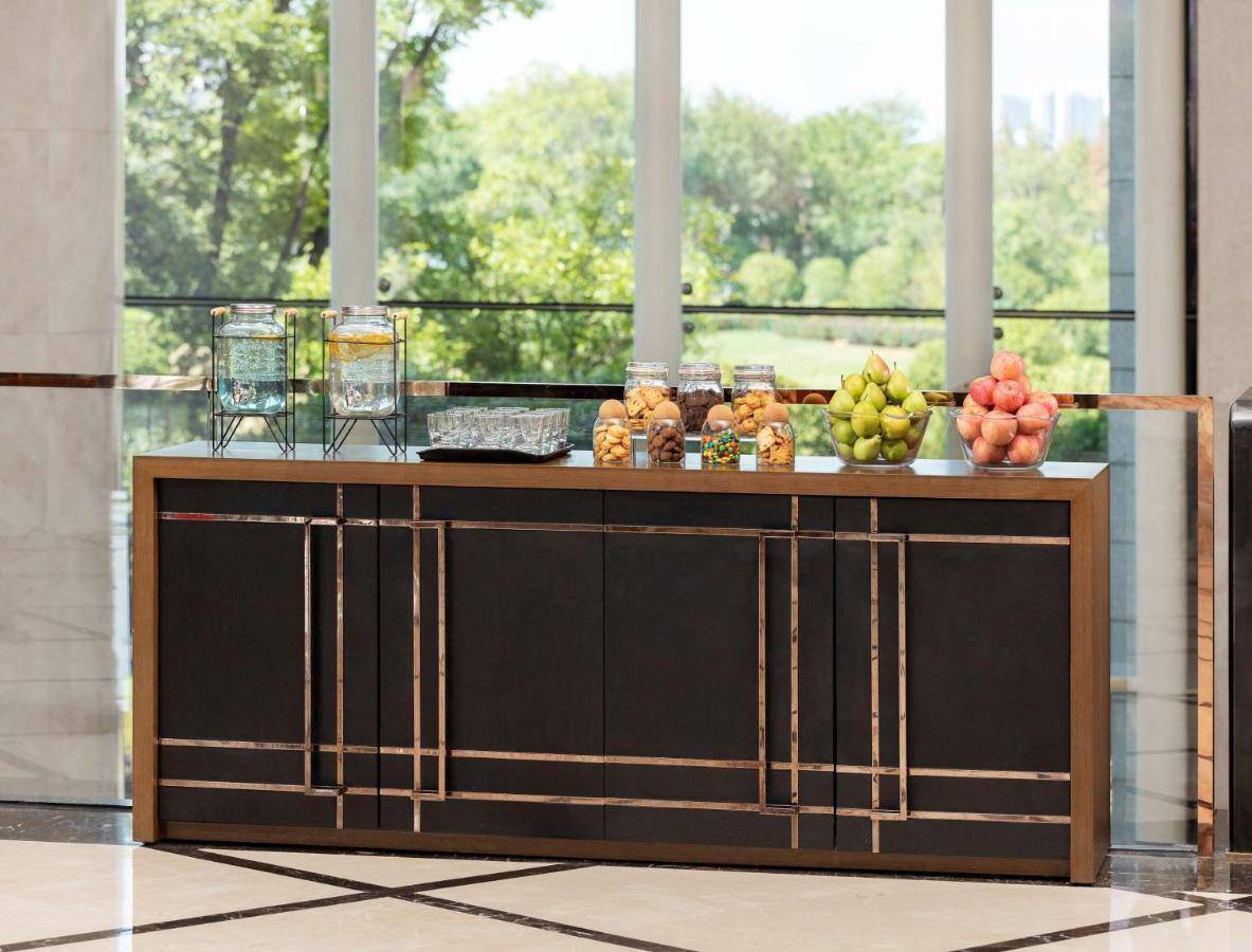 Radisson Blu Hotel Wuhan Etd Zone Eksteriør bilde