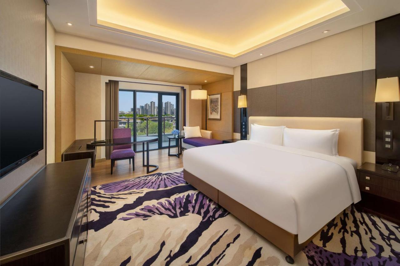 Radisson Blu Hotel Wuhan Etd Zone Eksteriør bilde