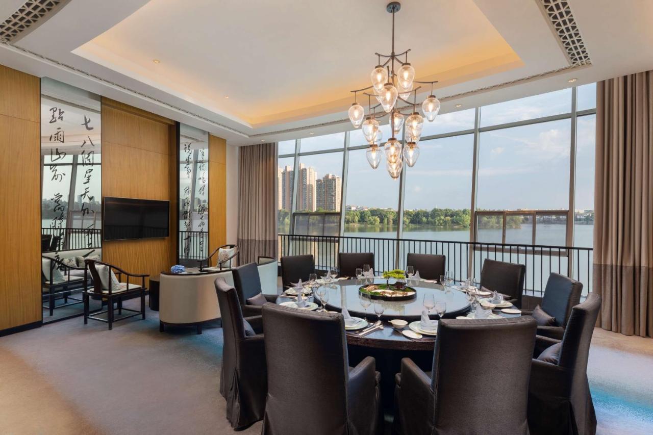 Radisson Blu Hotel Wuhan Etd Zone Eksteriør bilde