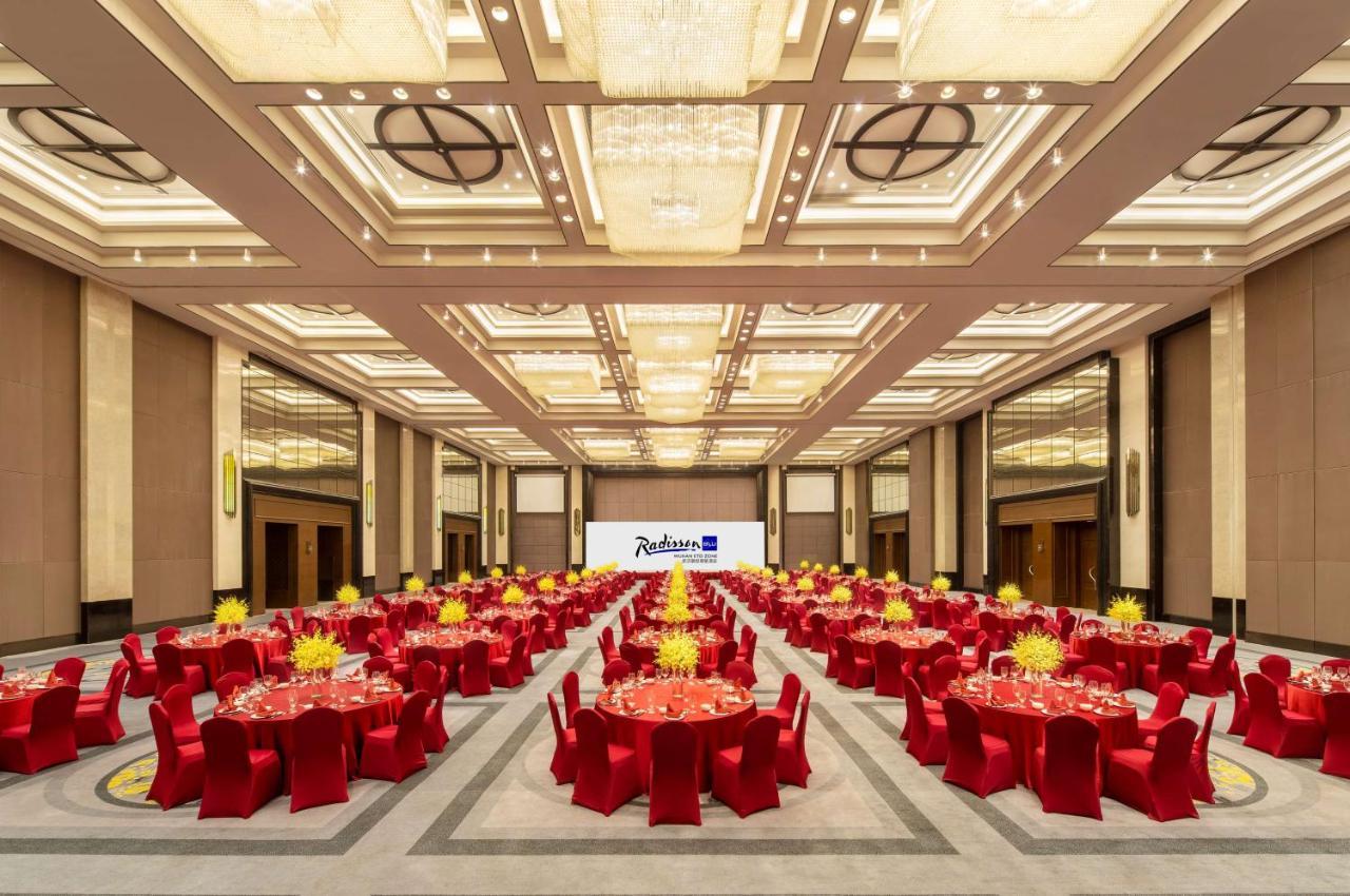 Radisson Blu Hotel Wuhan Etd Zone Eksteriør bilde