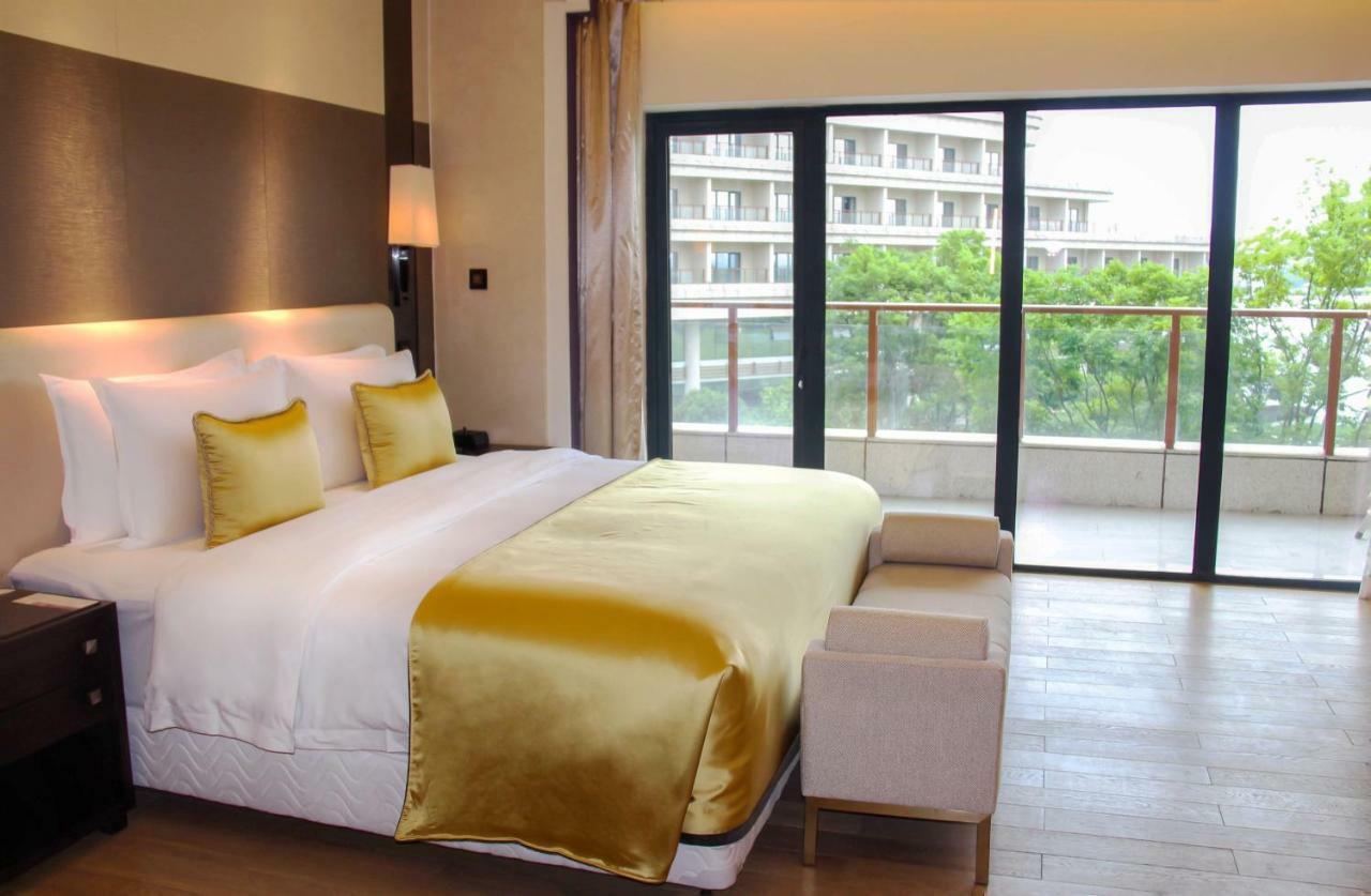 Radisson Blu Hotel Wuhan Etd Zone Eksteriør bilde